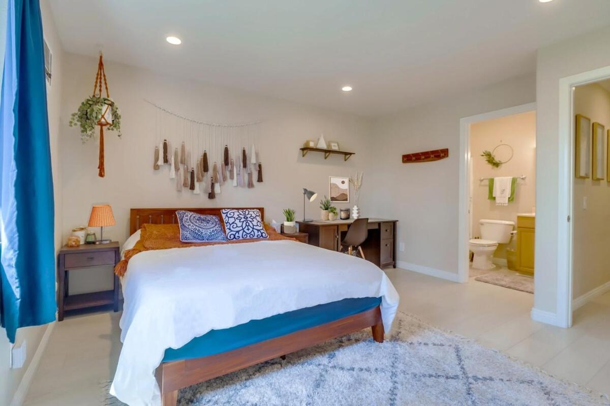 Casa vacanze Entire Private 3-br Family Free Pool, Tub And Parking, Available Now *