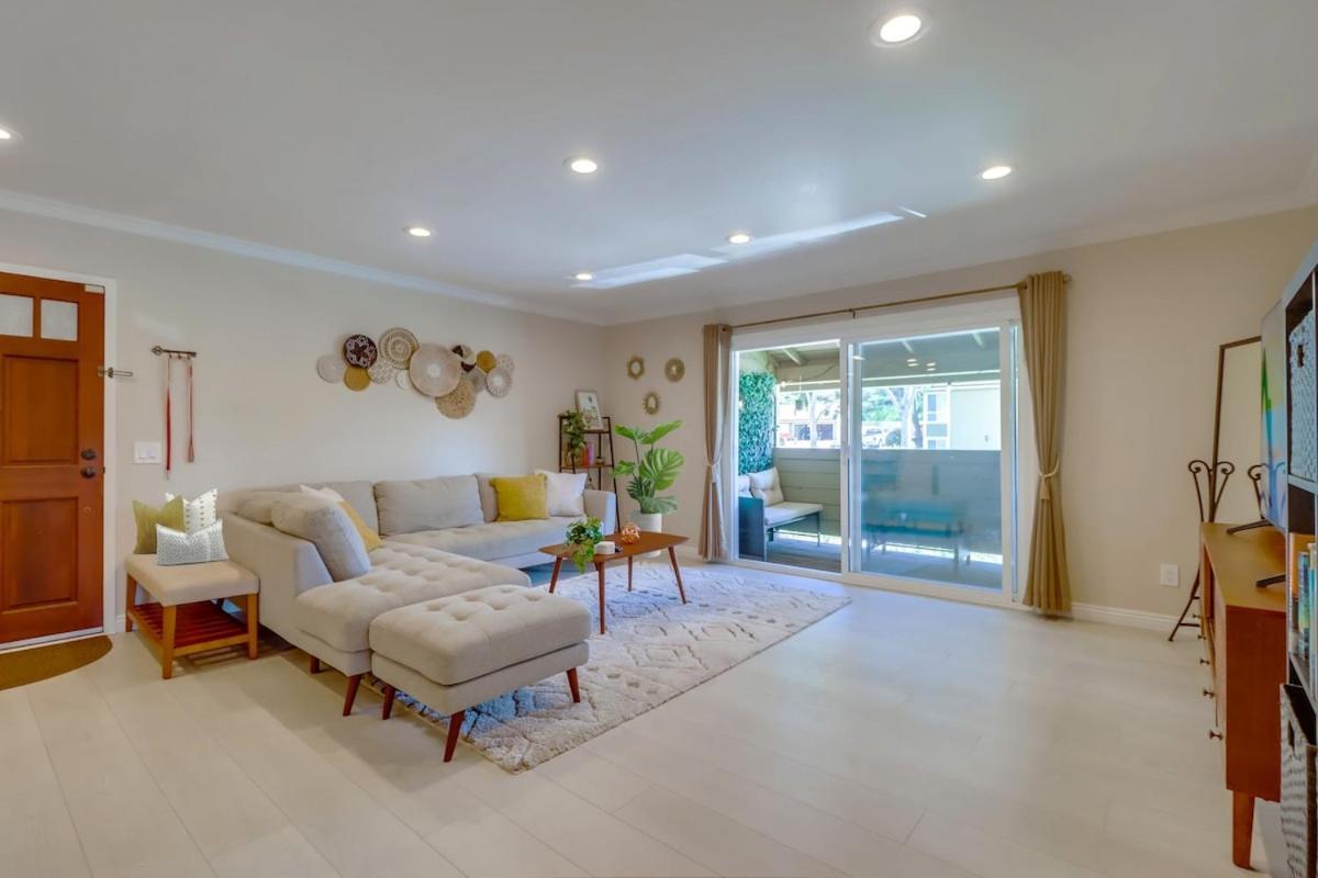 Entire Private 3-br Family Free Pool, Tub And Parking, Available Now Casa vacanze